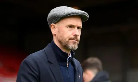 Quyết định khó hiểu của Man Utd trên TTCN