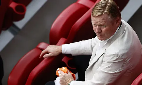 Koeman nên rời Camp Nou và Barcelona nên chia tay giải châu Âu