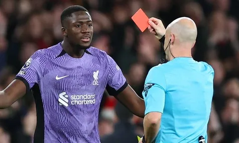 “Konate xứng đáng bị đuổi”