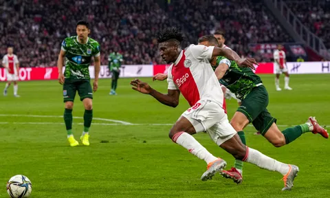 Trả lương thấp hơn Chelsea, Arsenal nguy cơ bỏ lỡ trò cũ Ten Hag