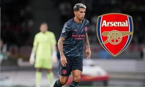 Kỳ chuyển nhượng trong mơ của Arsenal