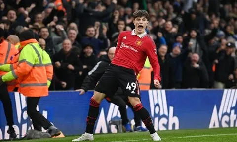 Ký hợp đồng mới, Man Utd lo âu về ngã rẽ của Garnacho