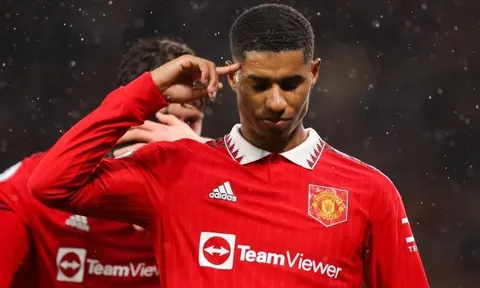 Kyle Walker cảnh báo các đồng đội về Marcus Rashford