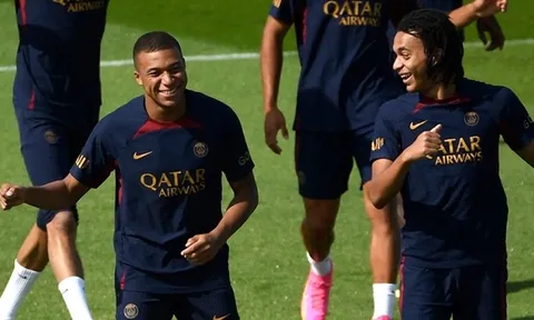 Luis Enrique ngạc nhiên trước tiềm năng của em trai Mbappe