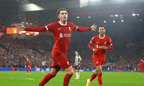 Jamie Carragher: Trận đấu hay nhất mùa giải của Liverpool
