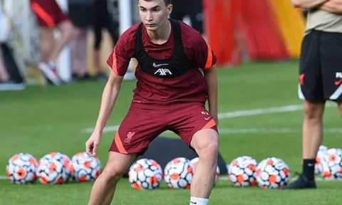 Klopp: "Cậu ấy là một tài năng đặc biệt"