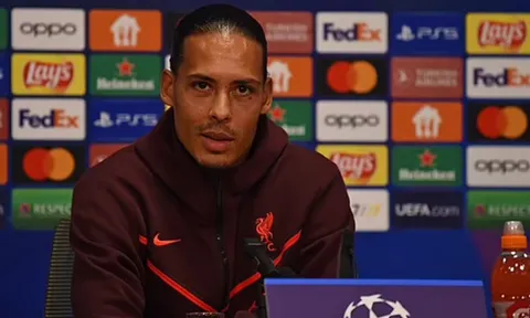 Van Dijk gửi thông điệp trước trận đấu Ajax