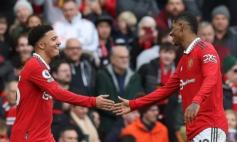 CĐV M.U phát cuồng vì hành động của Rashford sau khi Sancho ghi bàn
