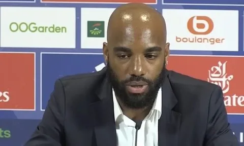 Lacazette phản ứng về thành công của Arsenal