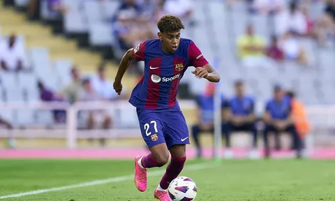 Barca quan ngại thần đồng Yamal