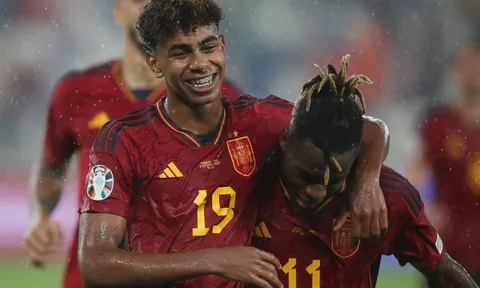 Lamine Yamal: Viên ngọc quý của Barca và tuyển Tây Ban Nha