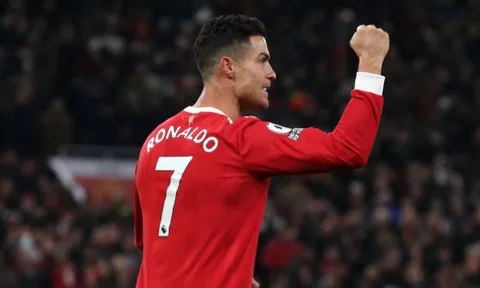 Lập cú đúp vào lưới Arsenal, Ronaldo gửi thông điệp đến NHM Man Utd