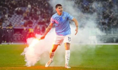 Lazio chuẩn bị đóng cửa một phần sân vận động