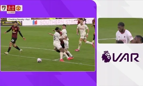 Chuyên gia nói thẳng về tình huống gây tranh cãi ở trận M.U vs Bournemouth