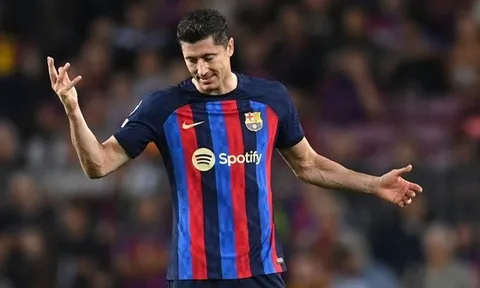 Lewandowski bị treo giò 3 trận