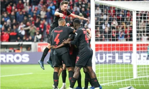 Không thể ngăn cản, Leverkusen trở lại ngôi đầu Bundesliga
