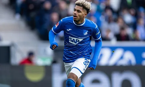 Leeds rục rịch chiêu mộ 'Neymar của Bundesliga'
