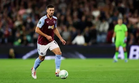 Lenglet được Napoli săn đón