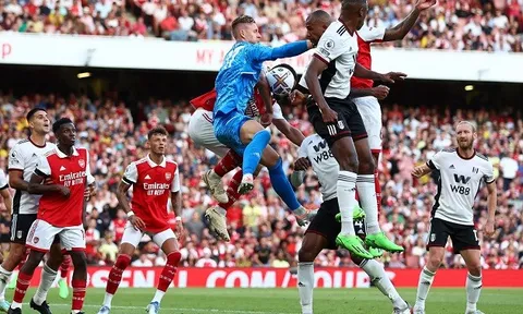 "Arsenal phạm sai lầm lớn khi để Leno rời đi"