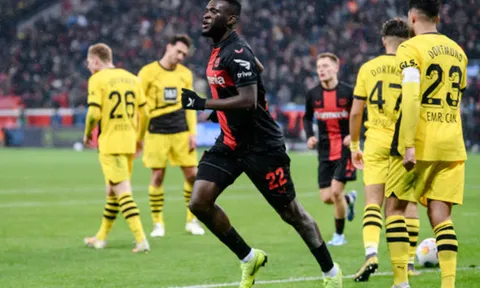 Leverkusen "chết hụt", ngôi đầu sắp đổi chủ