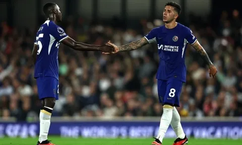 Các tiền vệ bom tấn của Chelsea chưa đáp ứng được kỳ vọng