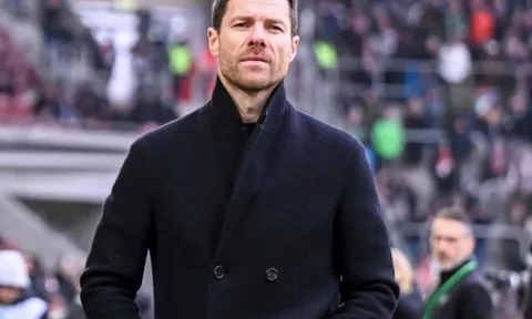 Liệu đây có phải là thời điểm thích hợp để Alonso trở lại Anfield?
