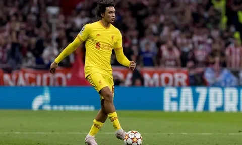 Lineker chỉ rõ ngôi sao Liverpool có thể trở thành Pirlo