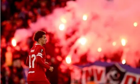 Liverpool bất khả chiến bại tại Anfield