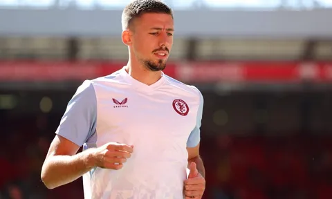 Aston Villa chốt vụ 'lính đánh thuê' Barca ở Premier League