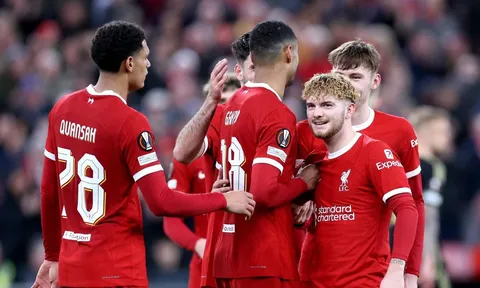 “Liverpool không nên có mặt tại Europa League”