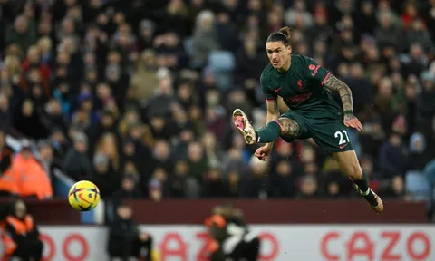 Liverpool ký gấp Gakpo cho thấy sự thật cay đắng về Nunez