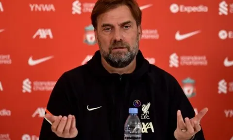 Liverpool lên kế hoạch về trường hợp của Salah và Mane