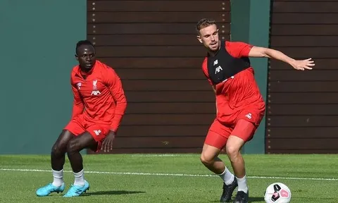 Liverpool mất thêm 3 trụ cột trước đại chiến với Arsenal?