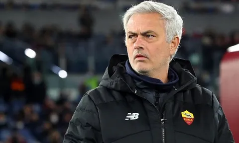 Tìm bến đỗ mới, Jose Mourinho loại trừ 1 CLB
