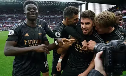 Lội ngược dòng, Arsenal tìm thấy 'ông chủ' tuyến giữa mới