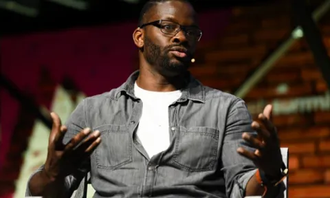 Louis Saha hiến kế điều Man Utd cần làm sau trận thua Liverpool