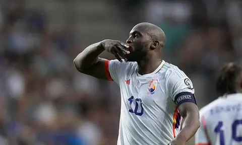 Lukaku lập cú đúp, Bỉ hủy diệt đối thủ