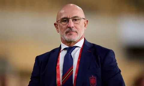 De la Fuente phác thảo đội hình tại EURO 2024