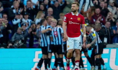 'Thật không thể chấp nhận được ở Man Utd'