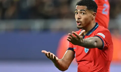 Lương tăng 20 lần, Colwill vẫn thua 12 người tại Chelsea