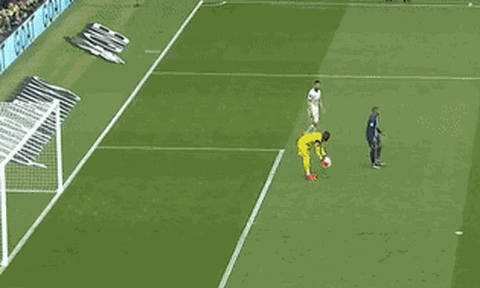 Lý do bàn thắng của Mbappe được công nhận, Ronaldo thì không