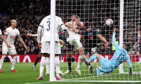 Lý do khiến Tottenham nhận trái đắng trước Man City