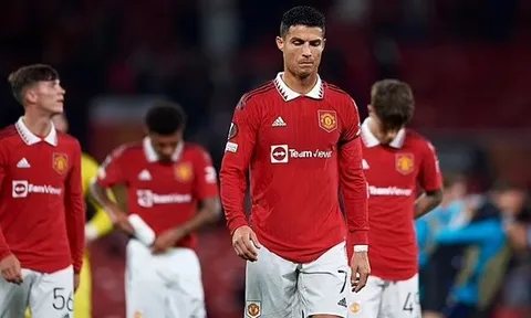 Lý do Man Utd chưa trừng phạt Ronaldo