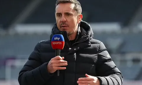 Neville hả hê vì dự đoán về Arsenal đã đúng
