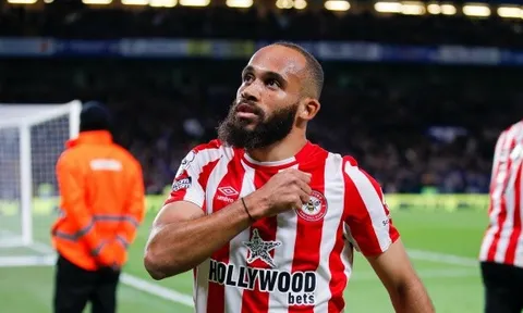 Brentford 3 - 0 Burnley: Bầy ong có chiến thắng đầu tiên trên sân nhà