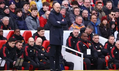 Ten Hag sai ở đâu trong thảm bại 0-7 của MU?
