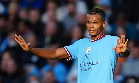 Bị treo giò, Akanji dự đoán kết quả trận derby Manchester