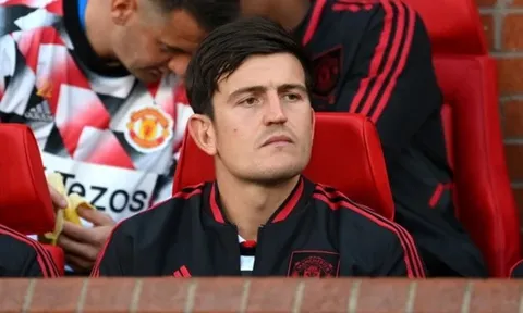 "Maguire đủ khả năng đánh bật Varane hay Martinez"