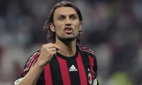 Maldini tạ ơn Chúa vì không phải đối đầu Messi
