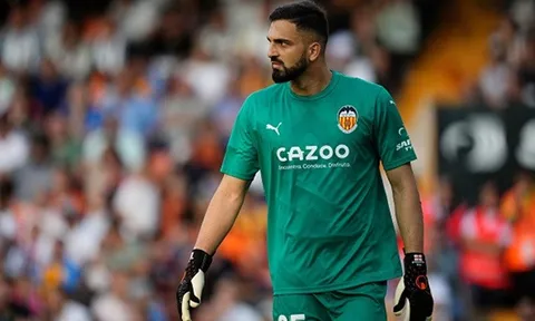 Valencia sẵn sàng để thủ thành số 1 gia nhập Chelsea